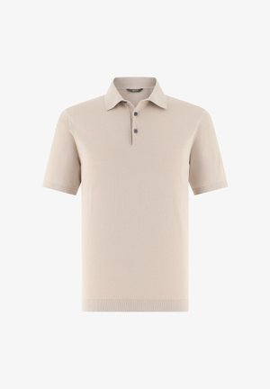 Beige Polohemd mit kurzen Ärmeln, zwei dunklen Knöpfen sowie geripptem Saum und Bündchen, dargestellt auf weißem Hintergrund.