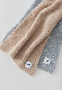 OPUS APEDITA  - Sjaal - macadamia