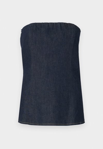 Top a tubo in denim blu scuro, con scollatura arricciata e orlo pulito. Texture liscia e dettagli di cucitura minimal.