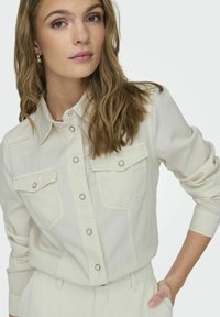 ONLY ONLALEXA SHIRT ANA - Blusa - ecru