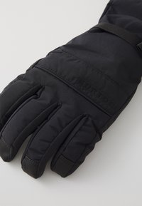 Svart isolert hanske med polstret design, teksturert stoff, forsterkede fingertupper og en stropp for en sikker passform.