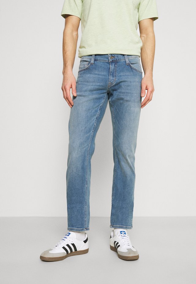 OREGON TAPERED - Jeans Tapered Fit - denim blue