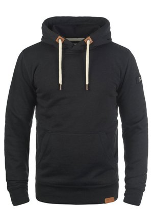 Svart hoodie i bomull med en kanguroficka, cremefärgade dragsko, och bruna läderdetaljer på huvan och nederkanten.