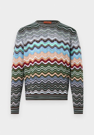 Πλεκτό πουλόβερ με μακριά μανίκια και ζιγκ-ζαγκ μοτίβο σε πράσινους, μπλε, καφέ, κόκκινους και μπεζ τόνους, με ριμπ μανσέτες και τελείωμα.