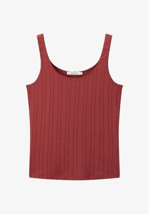 Rippentop in einem tiefen Rotton, mit schmalen Trägern und einem runden Halsausschnitt. Die Stoffstruktur besteht aus einem Baumwollmix mit vertikalen Streifen.