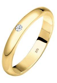 Guldring med poleret overflade og en enkelt rund diamantaccent. Stemplet "375" for guldets renhed. Strømlinet, buet bånddesign.