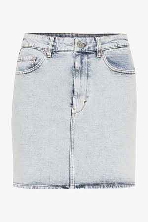 Lyseblå denimnederdel med en tætsiddende form, synlige syninger, forlommer og en knaplukning i livet. Blegner ved kantlinjen.
