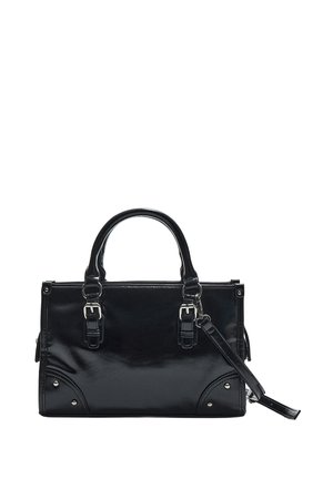 Borsa a mano in pelle verniciata nera con una forma strutturata, due manici superiori e una tracolla regolabile. Presenta accenti in hardware argentato.