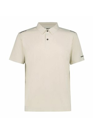 Beige Kurzarm-Poloshirt mit zwei schwarzen Knöpfen, klassischem Kragen und kleinem schwarzem Logo am linken Ärmel vor weißem Hintergrund.