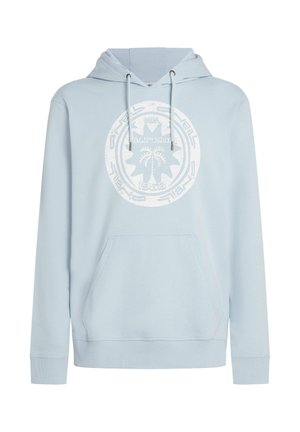 Šviesiai mėlynas džemperis su gobtuvu, pagamintas iš minkštos medžiagos, turintis priekinę kišenę, ilgomis rankovėmis, reguliuojamus raištelius ir grafišką spaudinį krūtinės srityje.