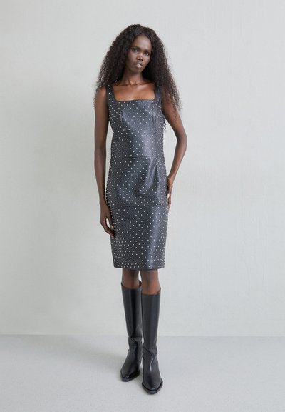 STUDIO ID SANDRA DRESS WITH STUDS  - Egyenes szabású ruha - black