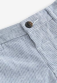 Next REGULAR FIT - Kratke hlače - ticking stripe linen