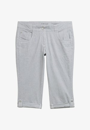 Pantaloni capri a righe in grigio chiaro e bianco. Presentano una chiusura con bottone, quattro tasche e orli arrotolati con dettagli in bottone. Tessuto morbido al tatto.