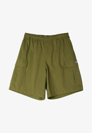 Olivgrüne Cargo-Shorts mit elastischem Bund, zwei großen seitlichen Klappentaschen und einem kleinen Logopatch auf der rechten Tasche.