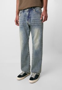 Don't Waste Culture KEONE UNISEX - Džíny Straight Fit - light pale