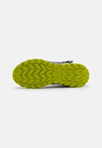 Skechers Performance FUSE TREAD TREKOR UNISEX - Zapatillas de senderismo - black/ blue/lime