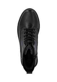 Botas de cuero negro hasta el tobillo con cierre de cordones, cremallera lateral y forro texturizado. Acabado suave y suela resistente para mayor durabilidad.