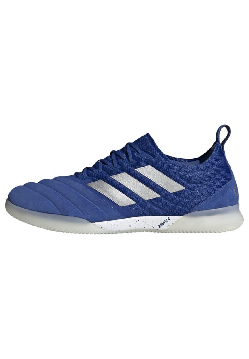 chaussures foot en salle