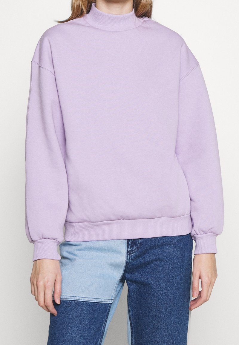 Trendyol Felpa - lilac