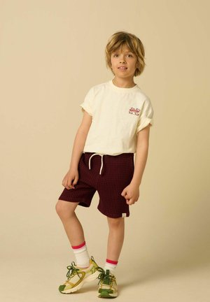 Sissy-Boy, SISSY-BOY SHORTS MIT WAFFELMUSTER - DUNKELROT - Short - d.rood
