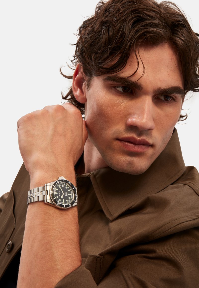 Breil MANTA HERITAGE - Montre - black