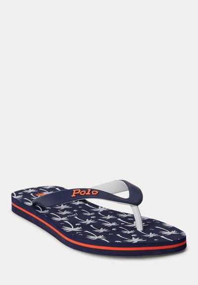 Infradito blu navy con motivi di palme bianche, logo "Polo" arancione sulla cinghia e una striscia arancione lungo il bordo della suola.