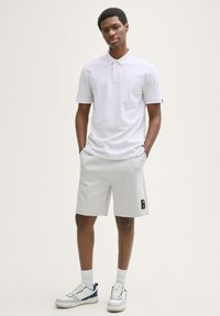 TOM TAILOR DENIM POLO WITH TIPPING - Polo shirt - chalk grey white two tone