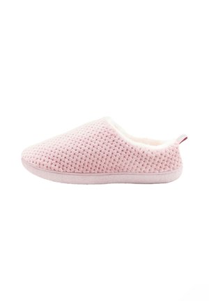 Roze gebreide sloffen met een fluffy witte voering, ronde neus, instapontwerp en een gestructureerde bovenkant. Kleine hakaccent aan de achterkant.