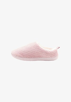 Roze gebreide sloffen met een fluffy witte voering, ronde neus, instapontwerp en een gestructureerde bovenkant. Kleine hakaccent aan de achterkant.