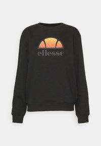 Sweat-shirt noir à manches longues avec un logo semi-cercle orange et jaune et le nom de la marque « ellesse » sur la poitrine.
