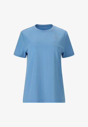 Lyseblå t-shirt med korte ærmer og rund hals, med diskret logo på brystet og nederst til venstre, enkel design, afslappet pasform.