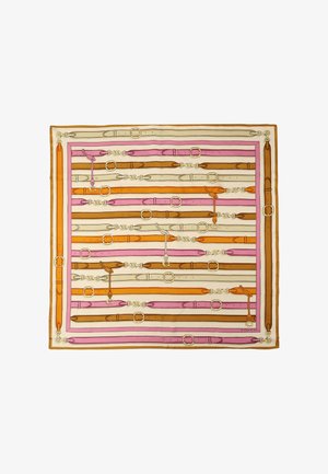 Foulard di seta con un motivo ripetuto di cinture nei colori arancione, rosa e marrone, con dettagli in metallo dorato su uno sfondo beige chiaro.