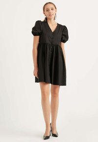 Herita SMOCK MINI  - Freizeitkleid - black