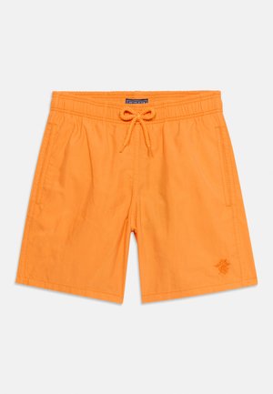 Hellorange Badeshorts mit elastischem Bund, vorderem Kordelzug, Seitentaschen und kleinem gesticktem Logo am Bein.