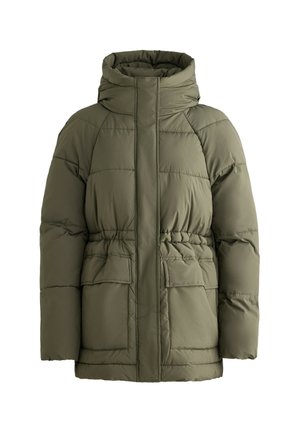 Zelená pufová bunda s vysokým golierom, prešívaným dizajnom, elastickým pásom a veľkými prednými vreckami. Ľahký, zateplený materiál.