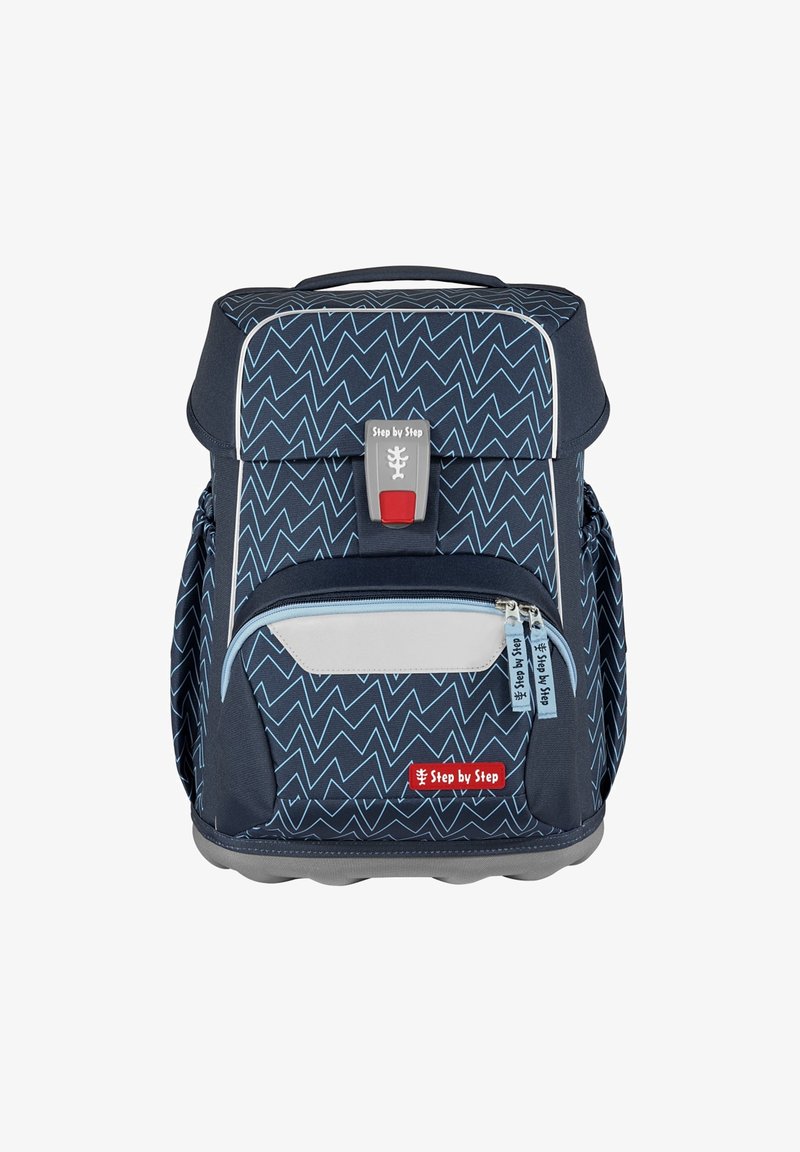 Dunkelblauer Rucksack mit Zickzackmuster. Verfügt über eine graue Fronttasche, verstellbare Seitentaschen und einen roten Verschlussclip mit Branding.