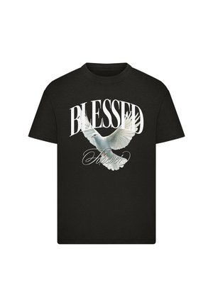 T-shirt noir avec une colombe blanche en plein vol et les mots "BLESSED" en grandes lettres et "Forever" en écriture cursive en dessous.