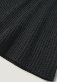 Unausgewählt, schwarz