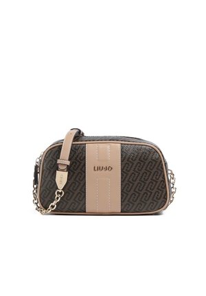 Borsa a tracolla Liu Jo marrone e beige con motivo monogramma, striscia centrale beige, tracolla a catena dorata e logo sulla parte anteriore.