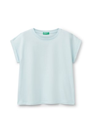 T-shirt azzurro chiaro a maniche corte realizzato in tessuto morbido. Caratterizzato da un collo rotondo e una vestibilità ampia con cuciture delle spalle ribassate. Nessun motivo o accentuazione visibili.