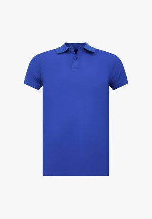 Effen koningsblauw poloshirt met korte mouwen, kraag en knoopsluiting met twee knopen, weergegeven op een witte achtergrond.