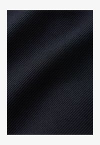 Geselecteerd, black navy