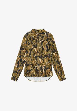 Chemise à manches longues verte et marron avec un motif floral, fermeture à boutons sur le devant, ourlet arrondi et une couche de sous-vêtement plus claire visible.