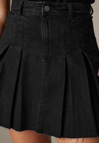 Next TALL REGULAR FIT - sukňa v tvare A - black