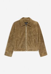 Giacca in camoscio marrone con colletto, chiusura frontale a zip e dettagli decorativi in perline argentate sul corpo. Presenta due tasche laterali.