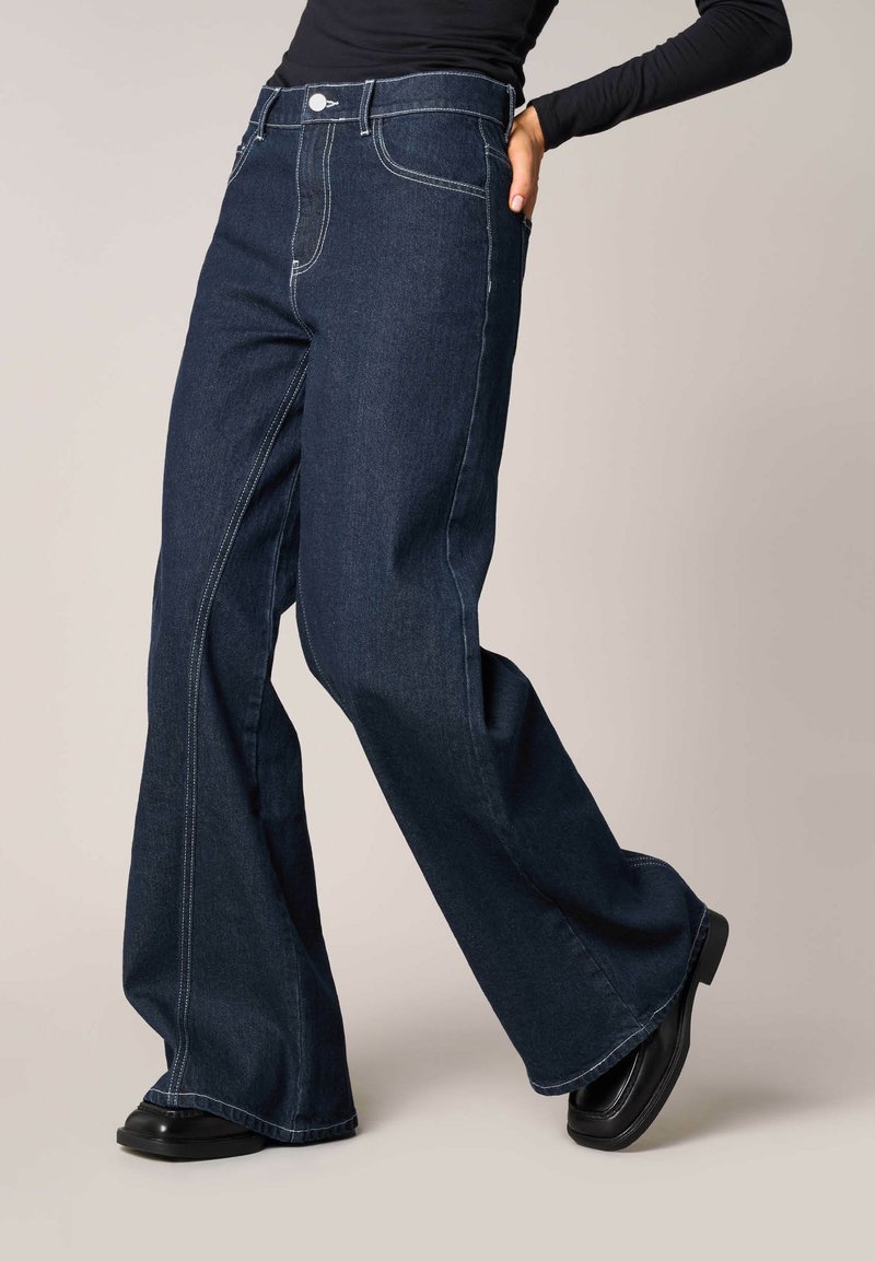 Wide-Leg Flared Denim Jeans - Gray main image 0