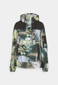 Felpa con cappuccio caratterizzata da una stampa naturale multicolore, dettagli neri, una tasca frontale e coulisse regolabili sul cappuccio.