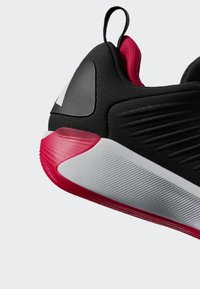 adidas Performance INITIATION - Basketball shoes - core black   cloud white   pure ruby