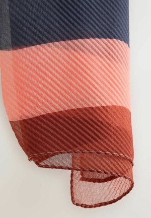 Fular multicolor cu dungi diagonale în nuanțe de navy, corai și rugină. Material ușor, cu o textură transparentă și un tiv cusut.
