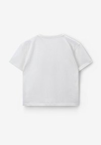 Witte T-shirt met korte mouwen van zachte katoen. Heeft een ronde halslijn en een boxy fit met een schone, eenvoudige uitstraling.